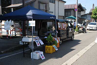 今日は、軽トラ市。