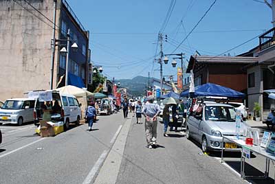 軽トラ市も定着したようで、結構お客様が来てくださるようになりました。