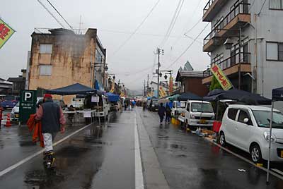 午後からは、雨のせいかお客様はまばらになってしまいました。