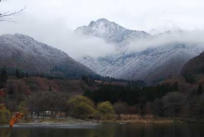 大源太山は、もう真っ白です。