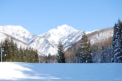 天気が良くなったので、大源太山がきれいです。