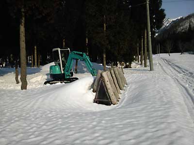 ２時間ほどかかって何とか小屋までたどり着きました。