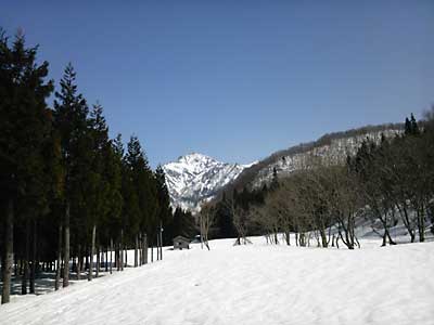 まだまだ雪がいっぱいです。