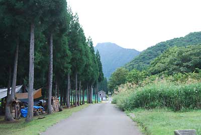 天気予報では晴れる予定だったのですが……。