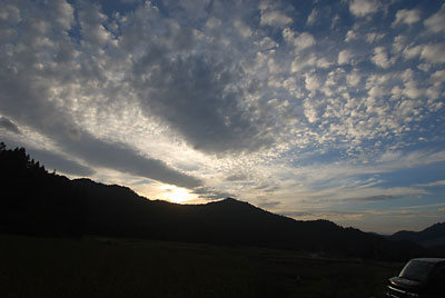 夕方の５時を過ぎるとあっという間に暗くなってしまいます。