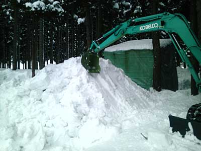 約２時間雪入れをしました。