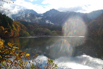 朝日のおかげで幻想的？な写真が撮れました。