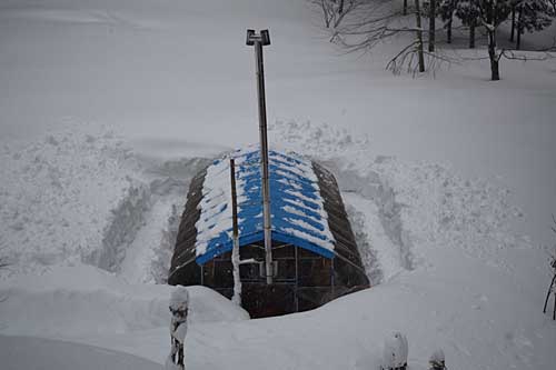 今シーズン３回目の雪掘りです。