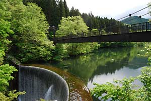 大源太湖の堰堤です