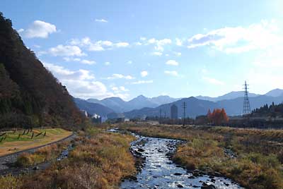 久しぶりの魚野川から写真を撮りました。