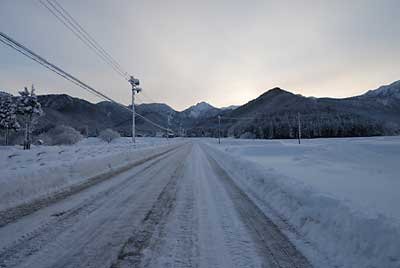 道路にも除雪車が出ました。