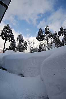 家の周りの雪です