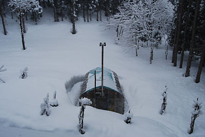 昨夜からまた雪が１０ｃｍほど積もりました。