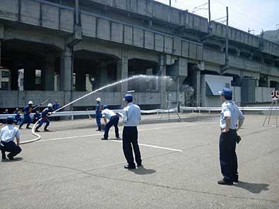 今日は、町の消防の走法の大会があり参加して来ました。