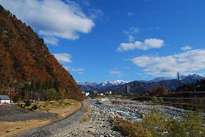 立柄橋の上からの景色もきれいでした。